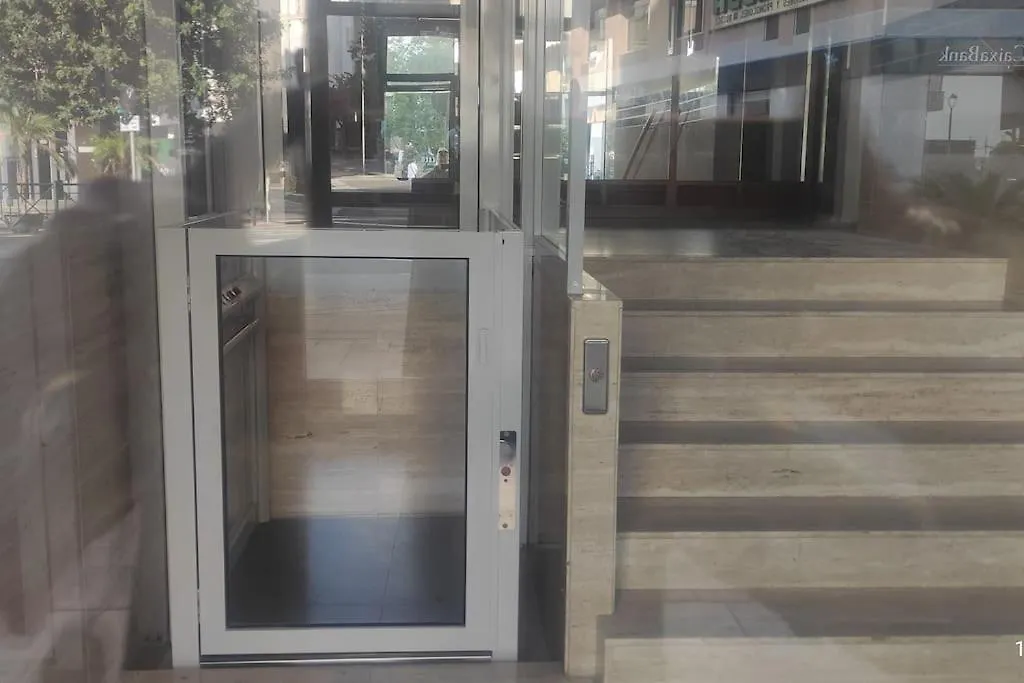 Lujoso Apartamento Primera Linea Playa Y Centrico Estepona Appartamento