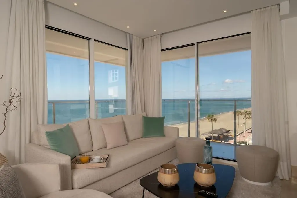 Lujoso Apartamento Primera Linea Playa Y Centrico Estepona
