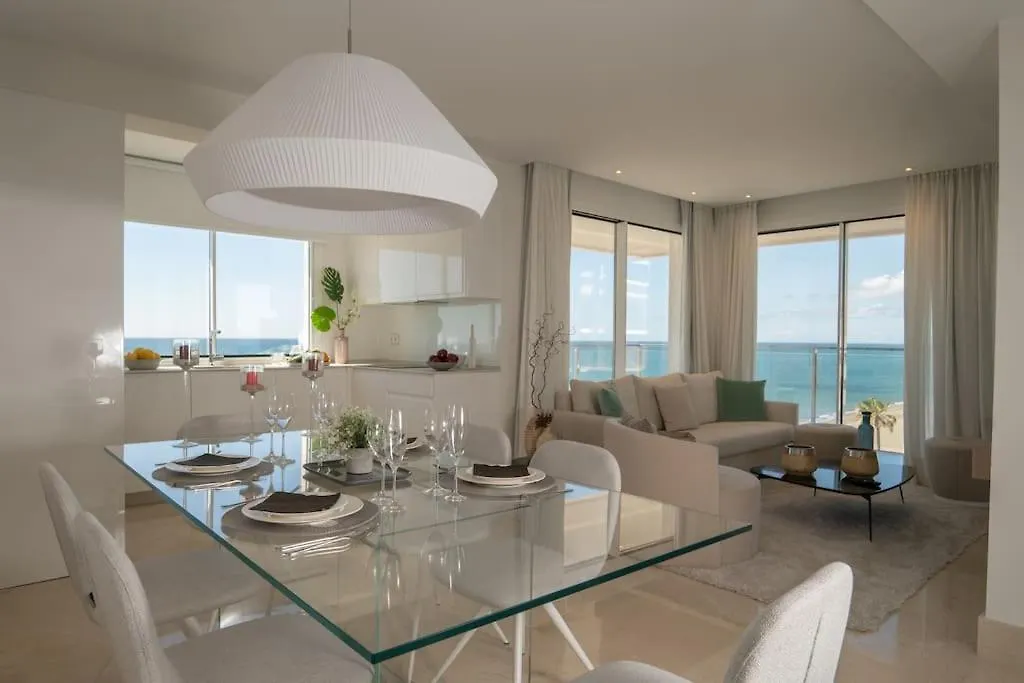 Lujoso Apartamento Primera Linea Playa Y Centrico Estepona